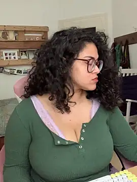 Snapshot of Curvydesifromgermany chatting on June 15, 2026, 12:38 pm Curvydesifromgermany online show from June 15, 2026, 12:38 pm