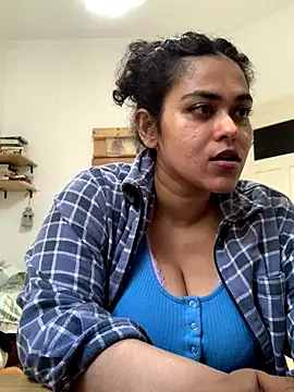 Curvydesifromgermany online show from September 24, 2025, 7:59 am