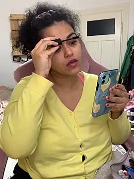 Curvydesifromgermany online show from November 4, 2025, 1:26 pm