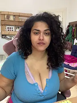 Curvydesifromgermany online show from May 20, 2026, 2:03 pm