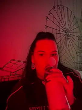 Snapshot of xlinastarrx chatting on April 2, 2026, 6:47 pm xlinastarrx online show from April 2, 2026, 6:47 pm