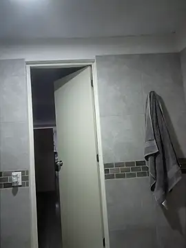 Hunnyhunty420 online show from March 11, 2026, 12:10 pm