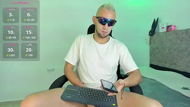 Damon Bakert online show from December 22, 2025, 2:50 pm