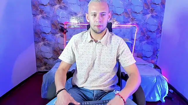 Snapshot of Damon_Bakert chatting on June 16, 2026, 1:22 pm Damon Bakert online show from June 16, 2026, 1:22 pm