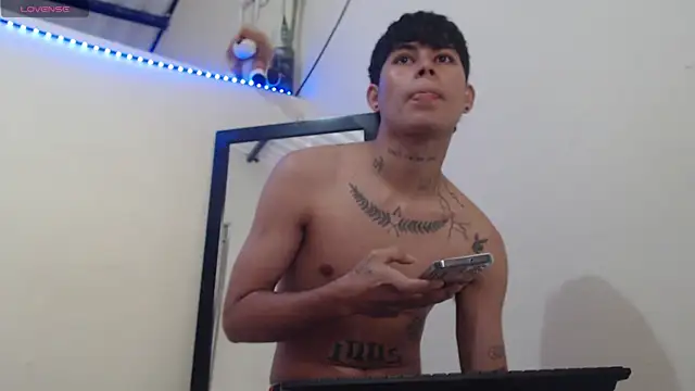 Lukas strong online show from November 19, 2025, 1:11 pm