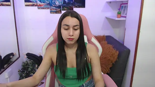 EmmaMyerss  online show from February 5, 2025, 10:44 pm