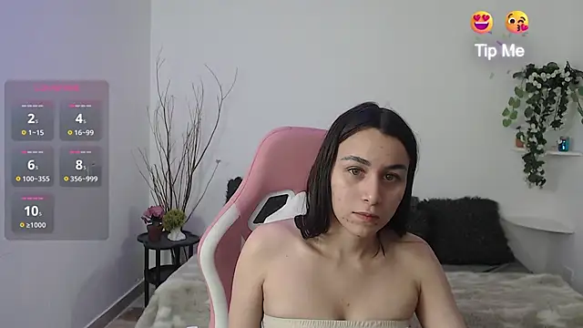 EmmaMyerss  online show from September 24, 2025, 10:59 pm