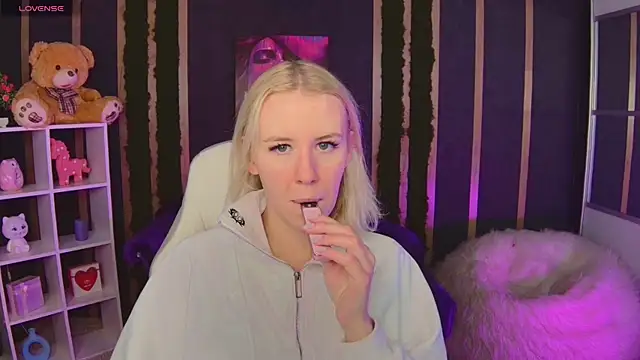 Selenatrend online show from February 22, 2026, 6:05 am