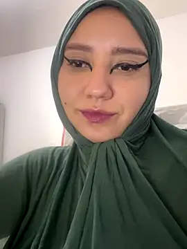 hannahayat online show from November 28, 2025, 2:28 pm