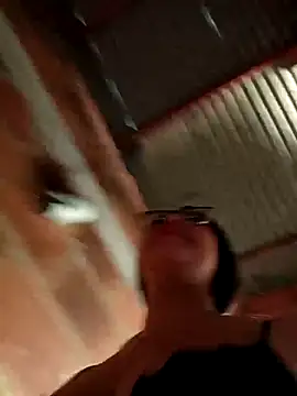 Snapshot of -VICKKY chatting on November 10, 2025, 1:27 pm -VICKKY online show from November 10, 2025, 1:27 pm