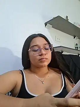Snapshot of -VICKKY chatting on June 11, 2026, 7:22 pm -VICKKY online show from June 11, 2026, 7:22 pm