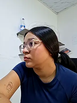 Snapshot of -VICKKY chatting on June 15, 2026, 2:28 pm -VICKKY online show from June 15, 2026, 2:28 pm