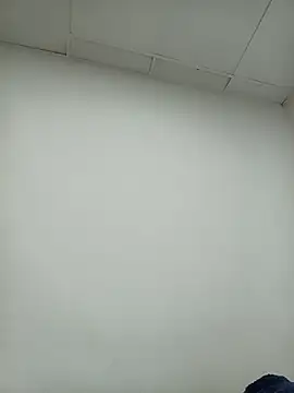 Snapshot of -VICKKY chatting on November 19, 2025, 2:22 am -VICKKY online show from November 19, 2025, 2:22 am