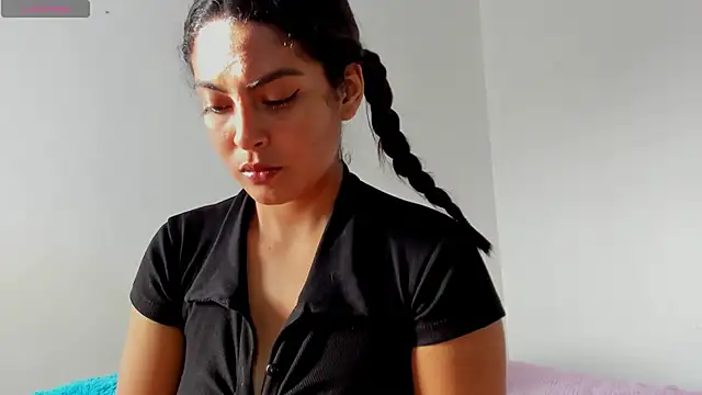 Snapshot of sofiaparker8 chatting on October 27, 2025, 9:27 pm sofiaparker8 online show from October 27, 2025, 9:27 pm