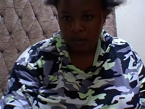 zoey10 online show from November 13, 2025, 6:12 pm