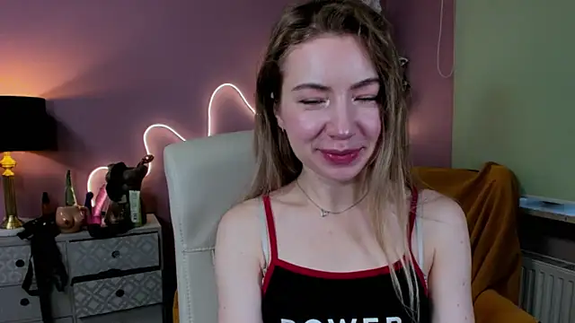 Snapshot of Mia_Tasty chatting on October 16, 2025, 6:32 am Mia Tasty online show from October 16, 2025, 6:32 am