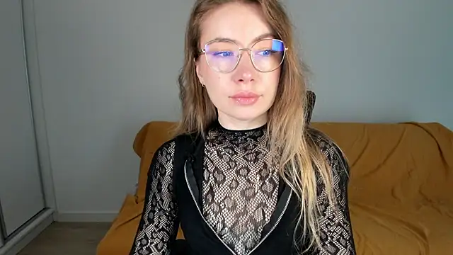 Snapshot of Mia_Tasty chatting on June 11, 2026, 6:43 am Mia Tasty online show from June 11, 2026, 6:43 am