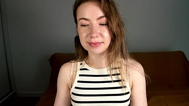 Snapshot of Mia_Tasty chatting on July 7, 2026, 7:23 am Mia Tasty online show from July 7, 2026, 7:23 am
