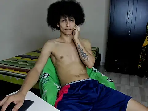 Snapshot of cardrey05 chatting on February 28, 2026, 9:03 pm cardrey05 online show from February 28, 2026, 9:03 pm