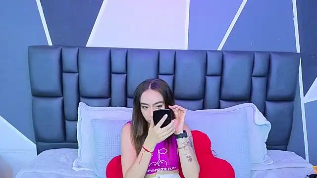 Antonella-Ray online show from September 29, 2025, 8:03 pm