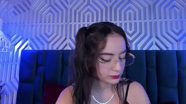 Antonella-Ray online show from March 3, 2025, 1:56 pm