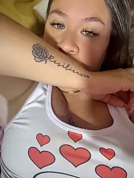 Snapshot of Emiily_lee chatting on May 31, 2026, 2:01 pm Emiily lee online show from May 31, 2026, 2:01 pm