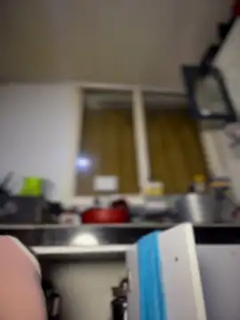 Snapshot of Emiily_lee chatting on May 19, 2026, 8:10 am Emiily lee online show from May 19, 2026, 8:10 am