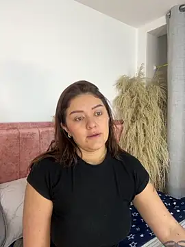 Snapshot of Sofiawilson_ chatting on October 29, 2025, 12:48 pm Sofiawilson online show from October 29, 2025, 12:48 pm