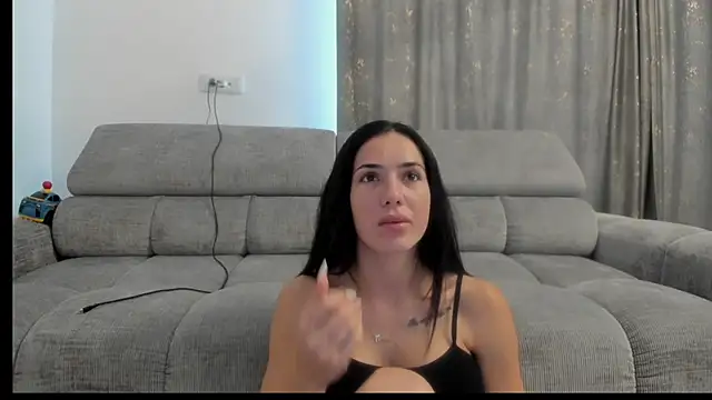 Snapshot of Emmapmg chatting on October 16, 2025, 9:28 am Emmapmg online show from October 16, 2025, 9:28 am