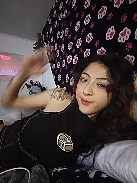 Snapshot of BonnieCute_ chatting on July 18, 2026, 5:16 am BonnieCute online show from July 18, 2026, 5:16 am