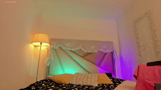 Snapshot of BonnieCute_ chatting on June 28, 2026, 2:07 am BonnieCute online show from June 28, 2026, 2:07 am