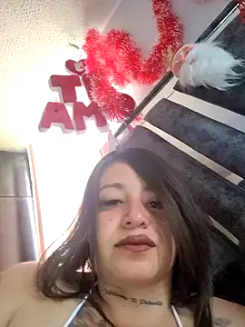 Alona Evans online show from December 18, 2025, 4:22 pm