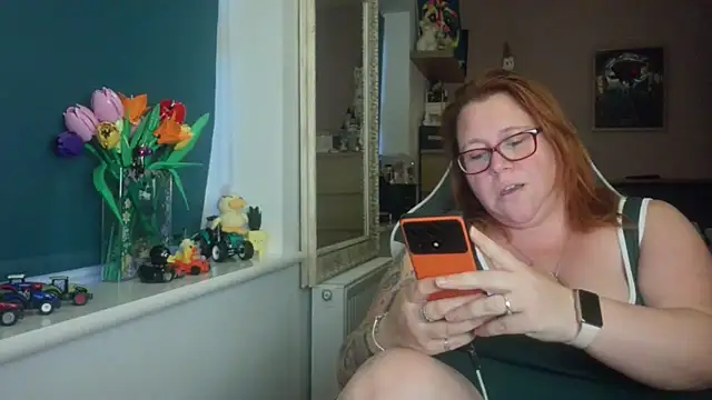 Snapshot of NikiDeeOfficial chatting on July 5, 2026, 8:48 pm NikiDeeOfficial online show from July 5, 2026, 8:48 pm