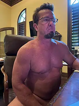 sluttydylan online show from April 30, 2026, 6:04 pm