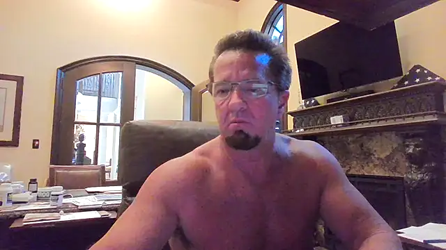 sluttydylan online show from May 3, 2026, 2:05 am