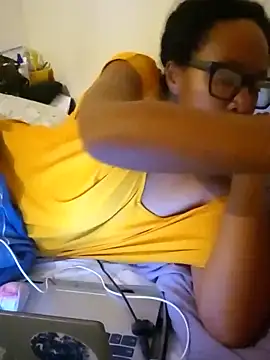 madamsensuale online show from November 2, 2025, 1:21 am