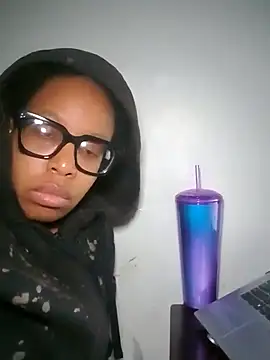 madamsensuale online show from February 7, 2025, 3:01 am