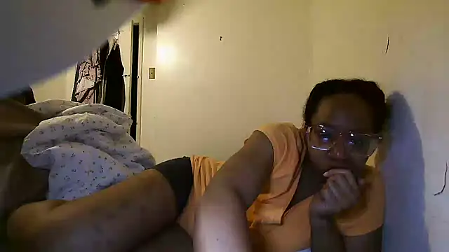 madamsensuale online show from March 6, 2025, 12:10 am