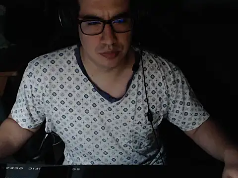 thealfawolf01 online show from May 3, 2026, 3:22 am