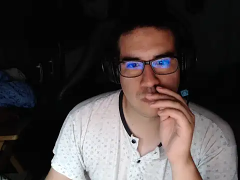 thealfawolf01 online show from November 26, 2025, 5:18 am