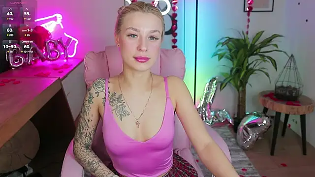 Crystal Barbie online show from February 21, 2025, 7:54 pm