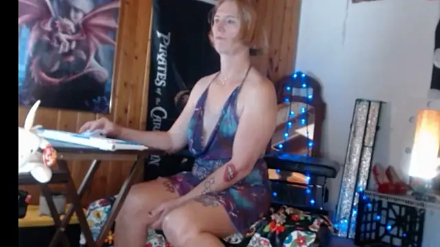 Snapshot of JamieBottoms chatting on March 11, 2026, 11:59 am JamieBottoms online show from March 11, 2026, 11:59 am