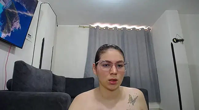 julianamorant online show from March 22, 2025, 6:03 pm