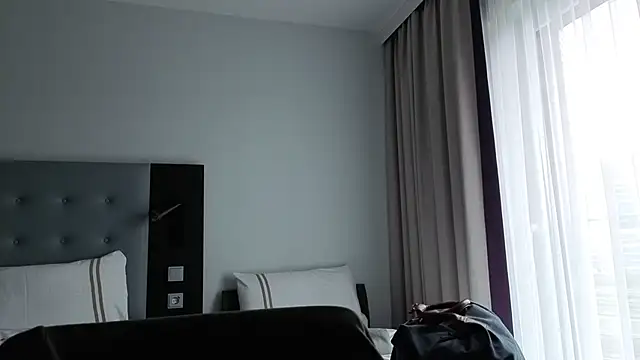 Rac-Coon online show from September 17, 2025, 4:20 pm