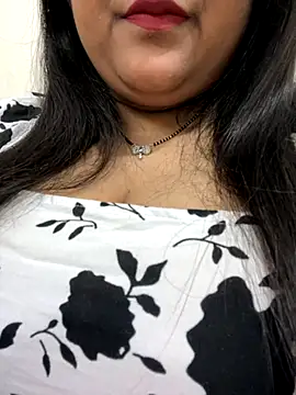 smile pretty online show from October 15, 2025, 6:27 pm