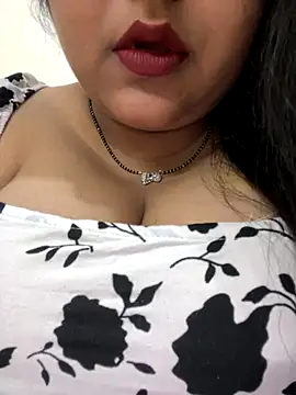 smile pretty online show from October 16, 2025, 6:49 pm