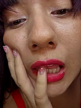 Snapshot of Blushing_Katy chatting on February 21, 2025, 9:22 pm Blushing Katy online show from February 21, 2025, 9:22 pm