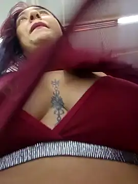 Snapshot of Blushing_Katy chatting on December 2, 2024, 12:04 am Blushing Katy online show from December 2, 2024, 12:04 am