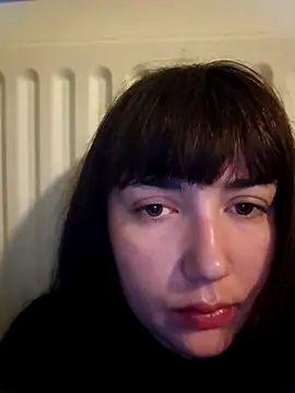 Lynylou online show from May 16, 2026, 11:59 pm