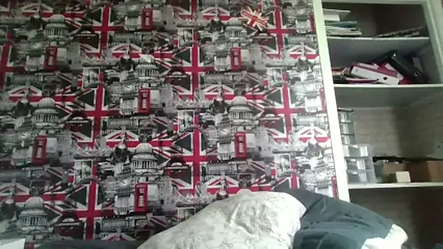 Lynylou online show from October 27, 2025, 9:10 am